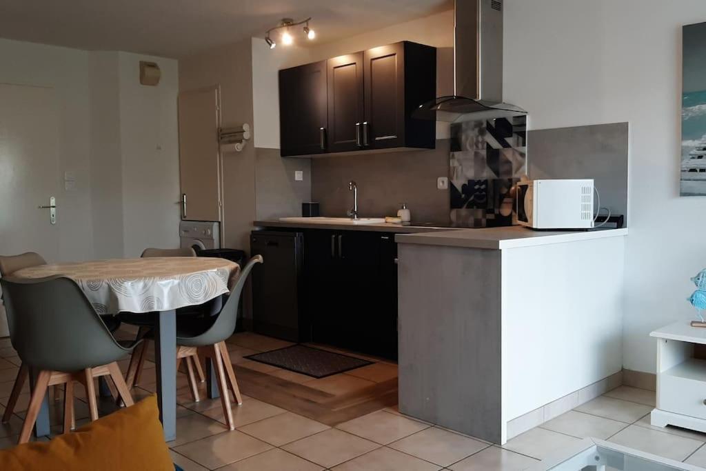 Hyper Centre De Sarzeau, Grand Appartement Au Calme Avec Jardinet Dış mekan fotoğraf
